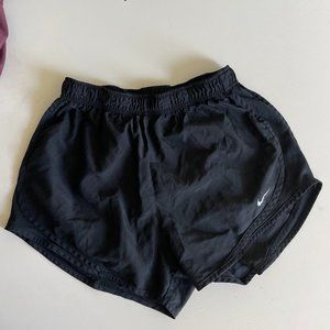 Black Nike Tempo Shorts - M